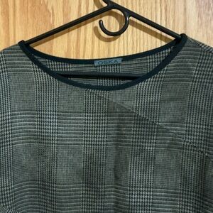 OSKA Black & Gray Plaid Tunic Top
Made in Germany